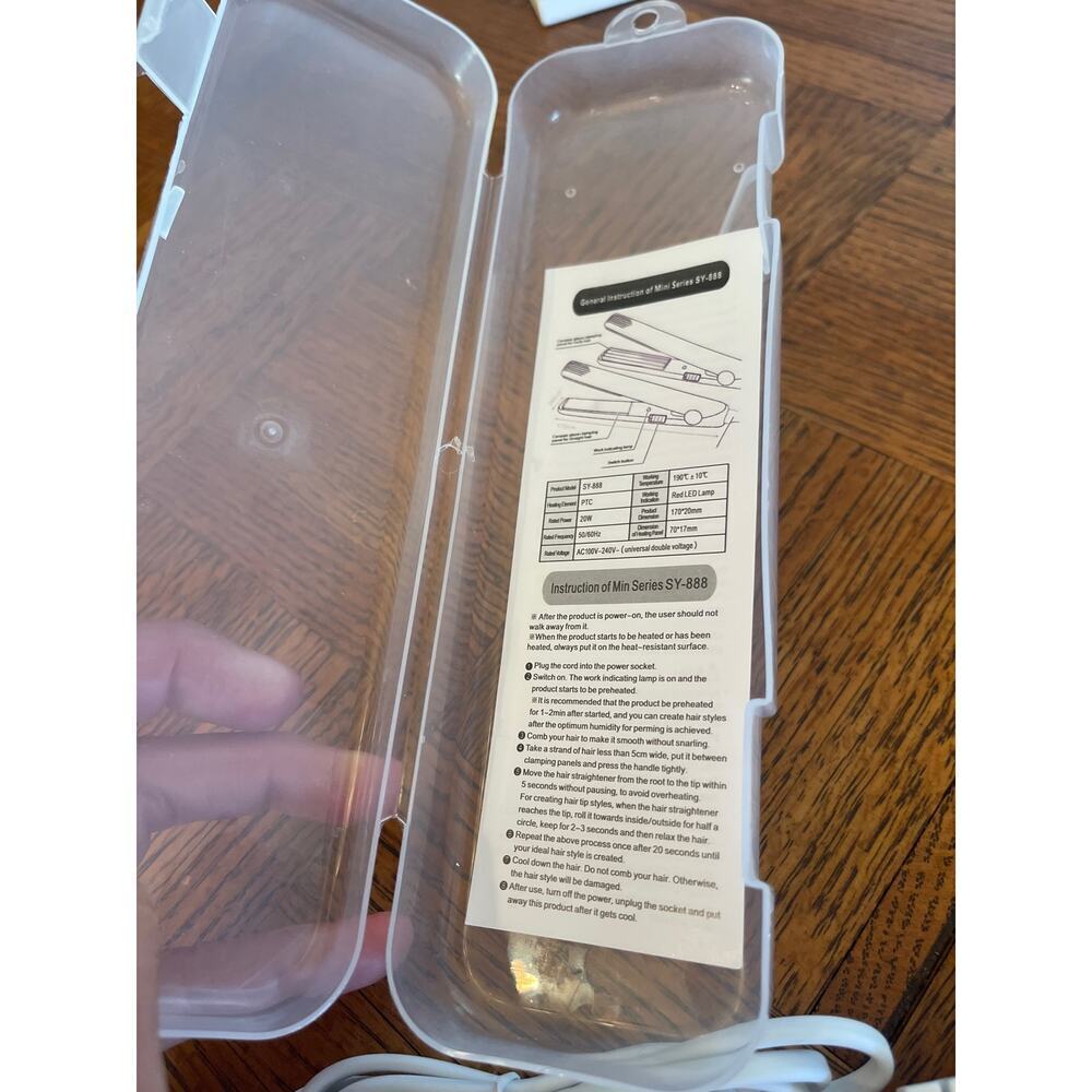 Mini flat iron straightener new in package - Picture 3 of 5
